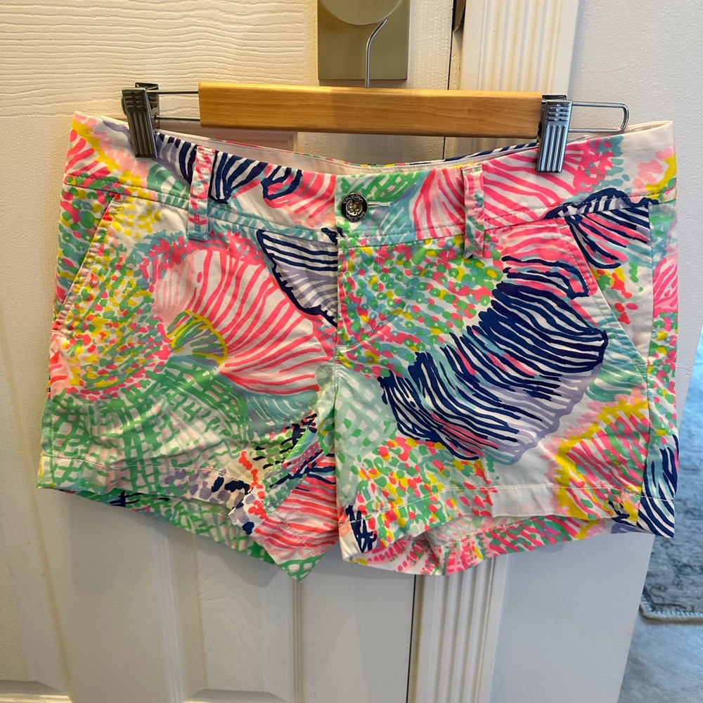 Callahan Mid-Rise Shorts Tropical Print